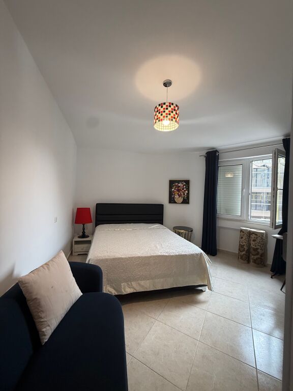 🏠FOR RENT Apartment 3+1+2+block 📍Selvia, near the Center 🏢7th floor, with elevator  🛋️Entrance is furnished 📐Area 120m2 Net 💶 Price: 1500€