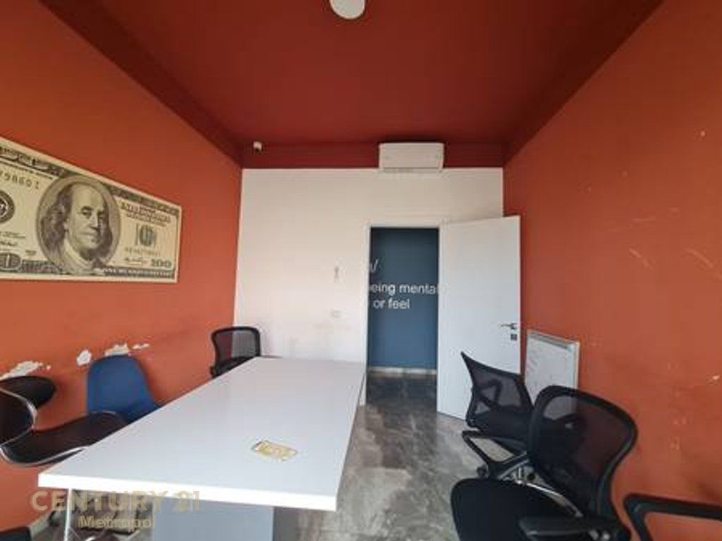 OFROJ AMBIENT KOMERCIAL PER QIRA 400m, ASTIR!