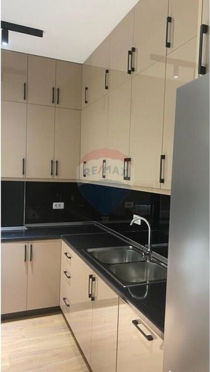 Appartamento in affitto 1+1 in Via Qemal Stafa