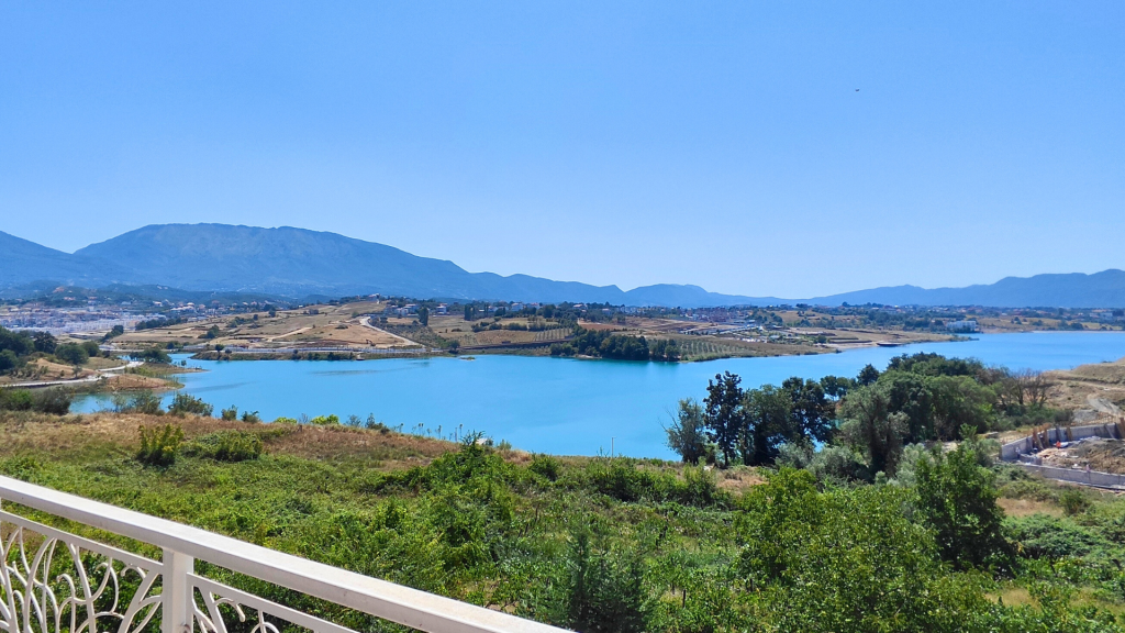 Vicino al Lago Farka Vendita Villa a Prezzo OCCASIONE, Solo 1580 Euro/m²