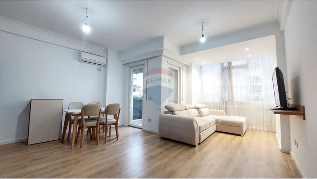 SHITET APARTAMENT 2+1 TEK MATERNITETI I RI, BRRYLI