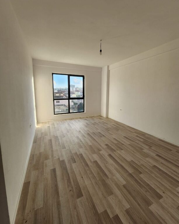 Appartamento 2+1+2 in vendita, Via "5 Maji", Tirana