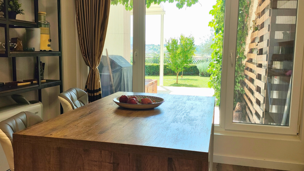 Vicino al Lago Farka Vendita Villa a Prezzo OCCASIONE, Solo 1580 Euro/m²