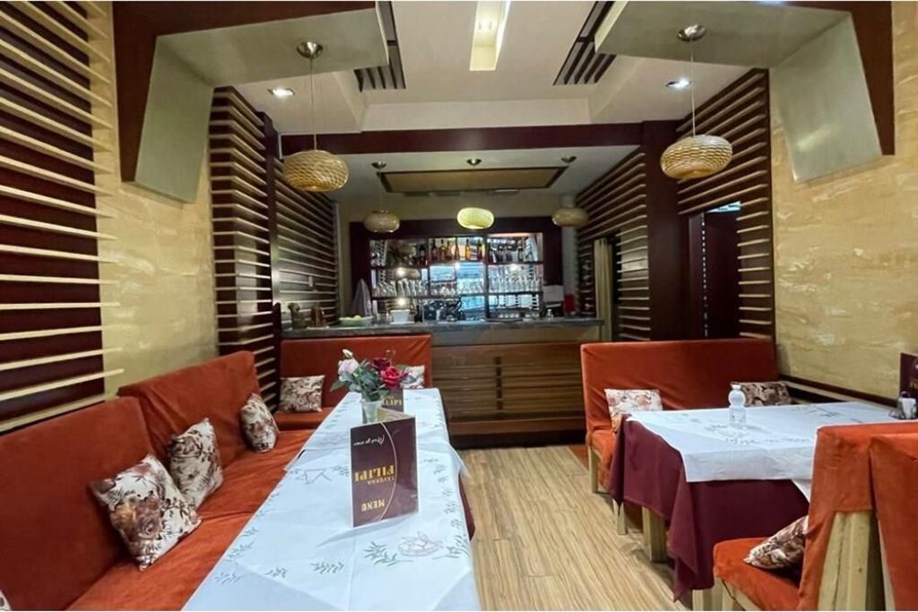Ristorante in Vendita o in Affitto – Via Democrazia, Vlora