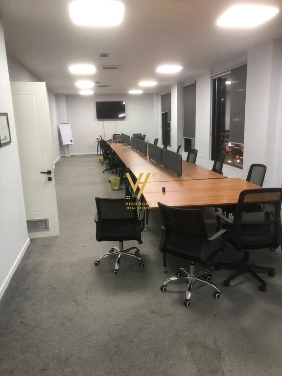 OFFICE 455 M2 FOR RENT ON HOXHA TAHSIM STREET 5,000 EURO