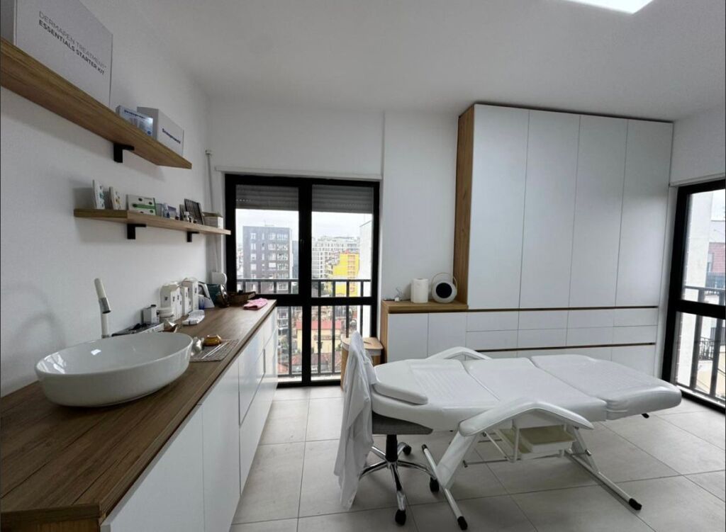 Appartamento 3+1+2 in Vendita, Vicino a Villa Gold