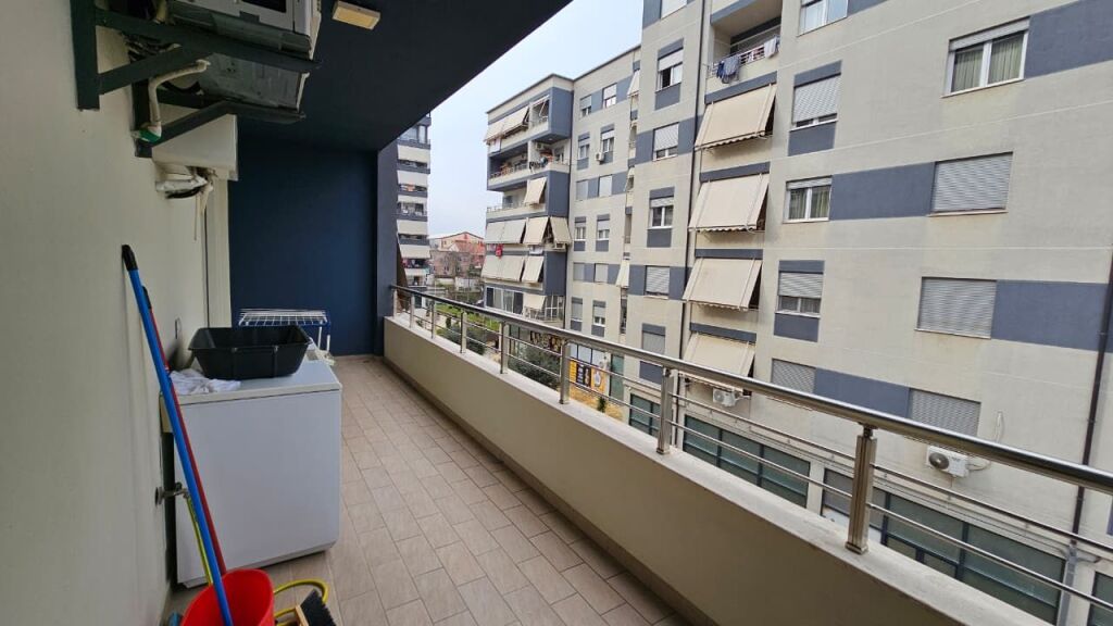 Apartment 2+1+2+Verandas for Sale, Kinostudio, opposite the Ministry of Culture!