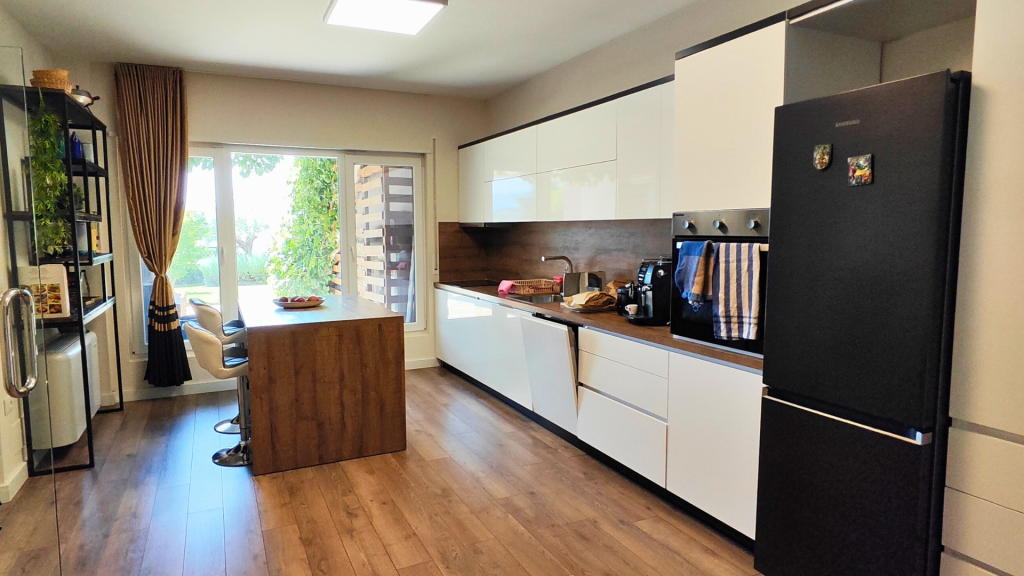 Vicino al Lago Farka Vendita Villa a Prezzo OCCASIONE, Solo 1580 Euro/m²