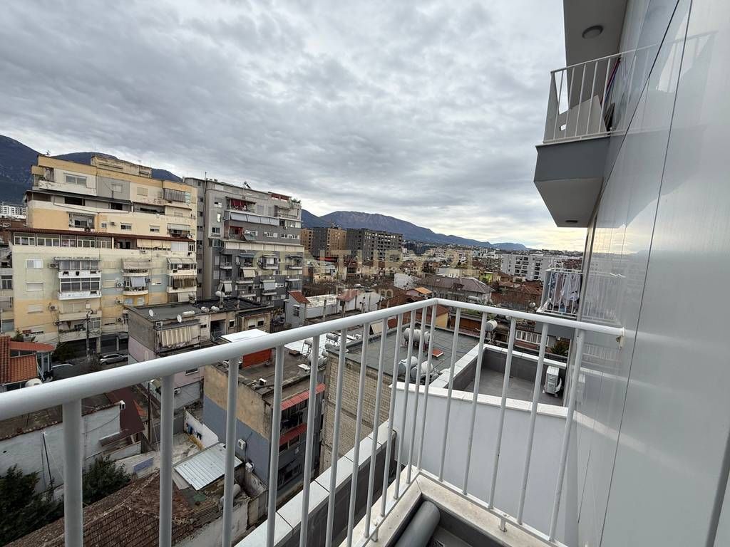 Apartment 2+1 for sale in Xhamllik