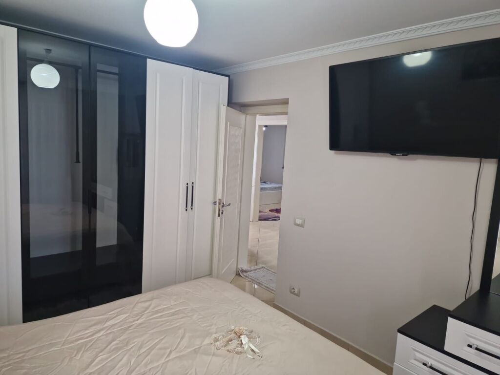 Apartament 2+1 me qira tek Zogu i Zi!