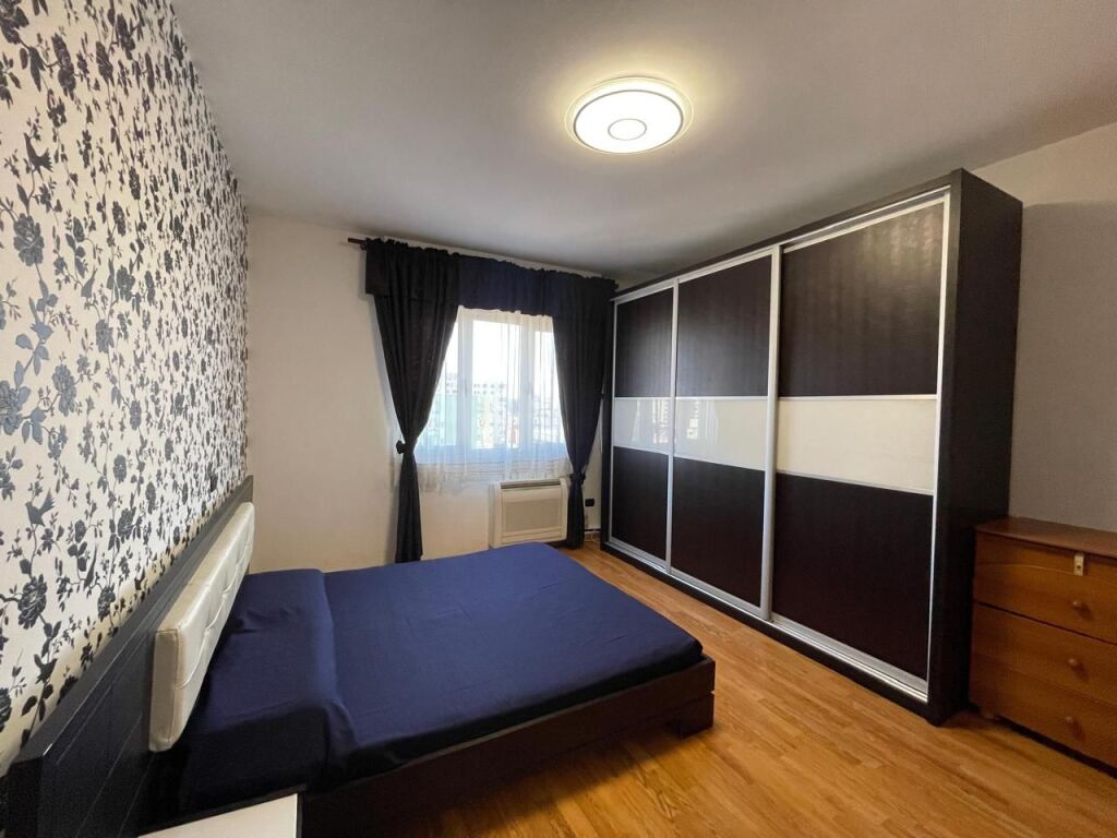 Apartament 2+1+2 për Qira – Pranë Bashkisë, Durrës