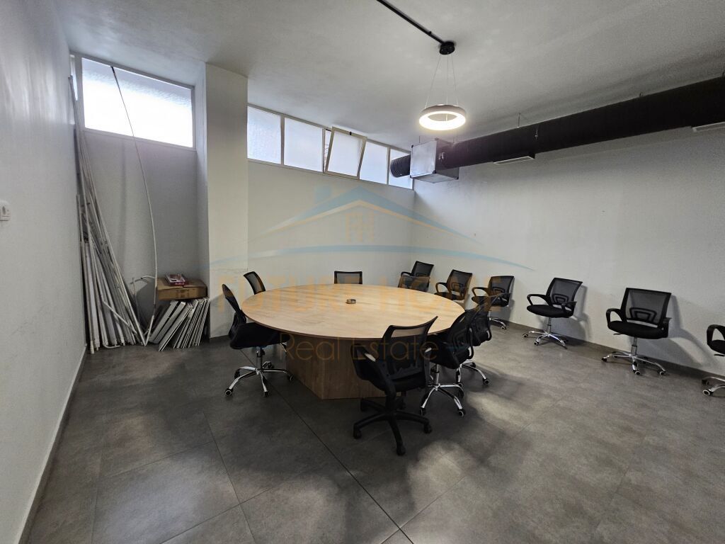 For rent, Business Premises, New Ring.