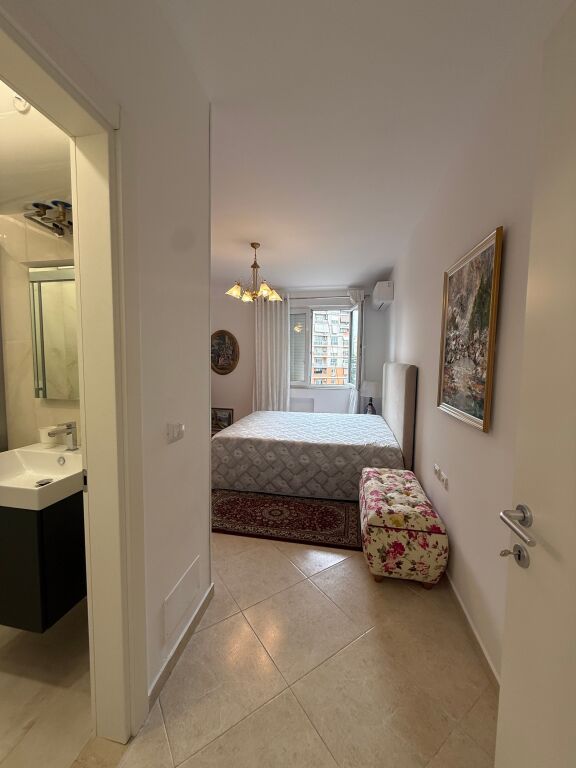 🏠FOR RENT Apartment 3+1+2+block 📍Selvia, near the Center 🏢7th floor, with elevator  🛋️Entrance is furnished 📐Area 120m2 Net 💶 Price: 1500€