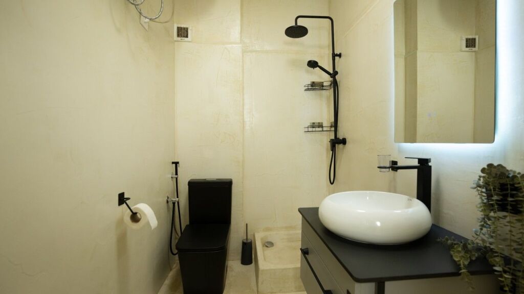 SUPER APARTMENT 1+1 FOR RENT AT PALACE DURRES