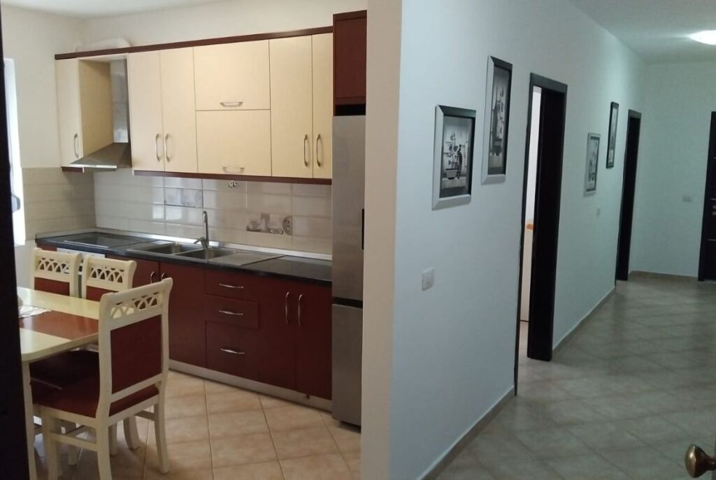 Ne Lungo Mare, Vlore Shitet Apartament 2+1 Me Çmim Okazion, Vetëm 2000 Euro/m2