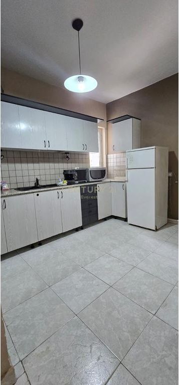 SHITET APARTAMENT 3+1 TEK MINE PEZA
