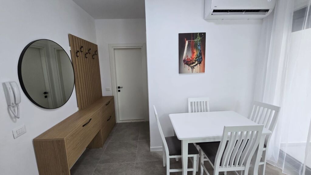 Porcelan, jepet me qira apartament 1+1!