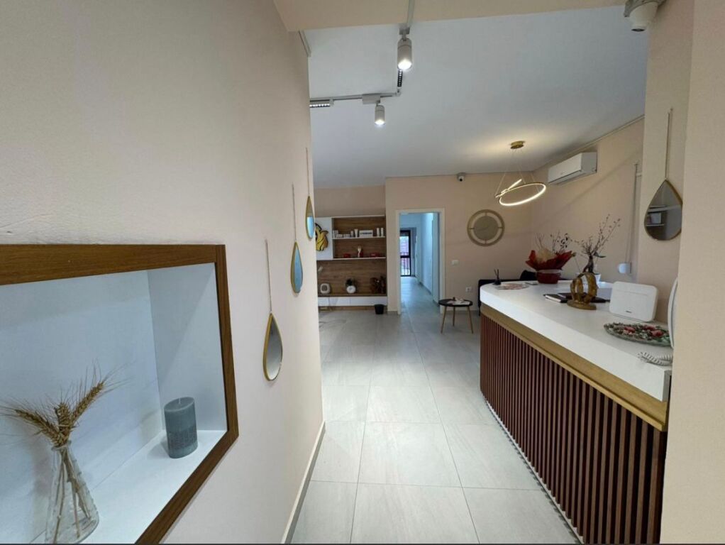 Appartamento 3+1+2 in Vendita, Vicino a Villa Gold