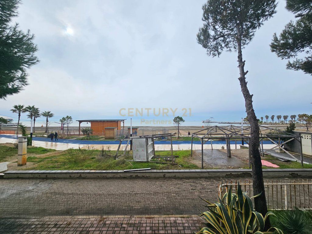 COMMERCIAL UNIT FOR RENT AT PISTA ILIRIA, DURRES!
