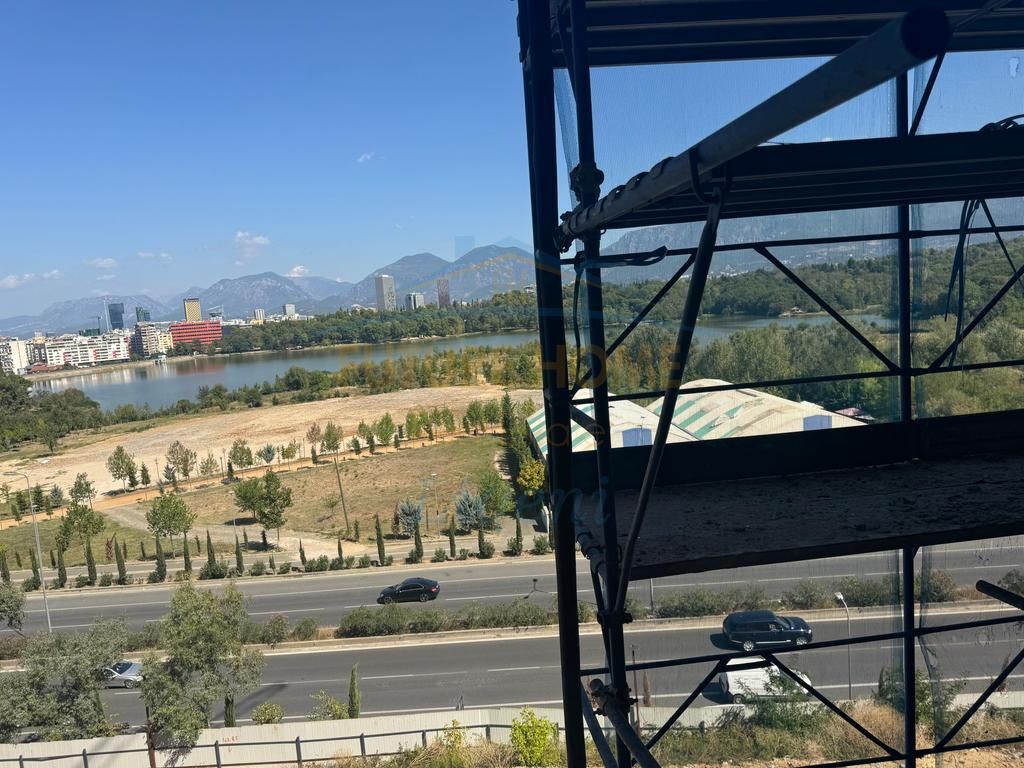 For sale, Apartment 1+1, Dry Lake, Tirana.