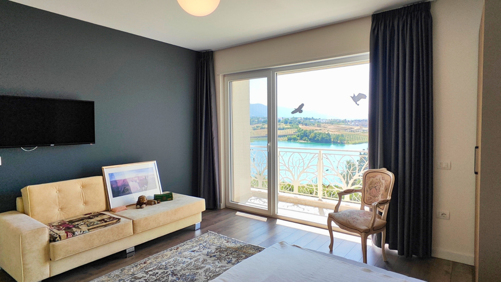Vicino al Lago Farka Vendita Villa a Prezzo OCCASIONE, Solo 1580 Euro/m²