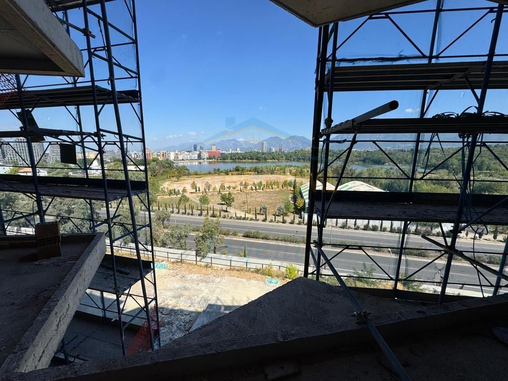 For sale, Apartment 1+1, Dry Lake, Tirana.