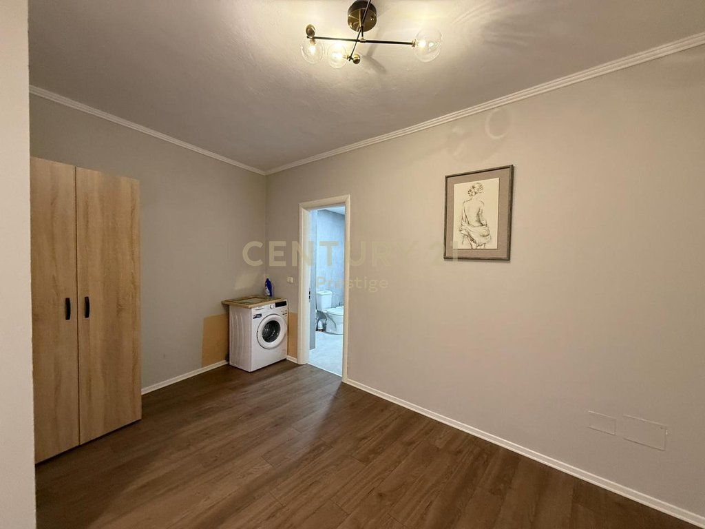 APARTAMENT 1+1 ME QIRA NE QENDER, TIRANE! 800 € /Muaj
