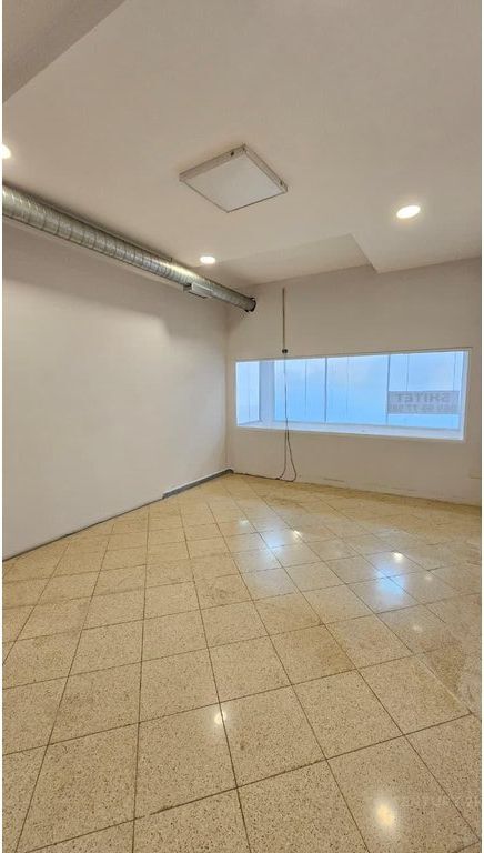 Ambjent komercial per qera tek Kodra e Diellit