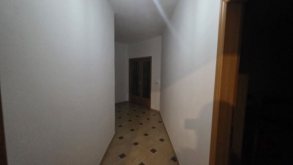 Affittasi appartamento 2+1+2 bagni vicino al Sottopassaggio del Comune