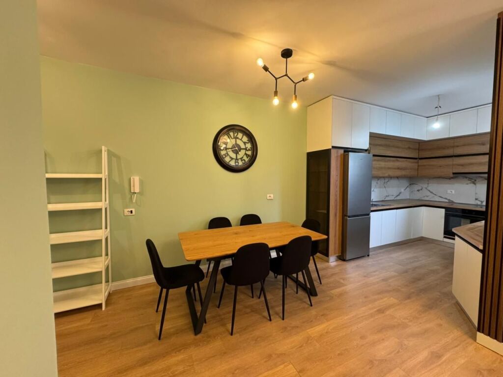 🏡 Jepet me Qira Super Duplex 3+1+2 + 2 Poste Parkimi📍 Vendndodhja: Kompleksi FZ, Liqeni i Thatë💶 Çmimi: 1,300 €