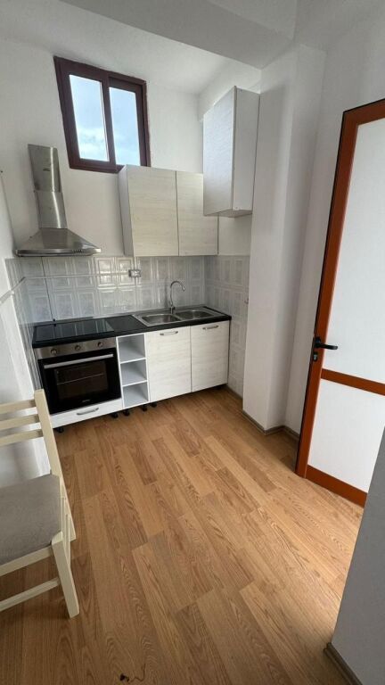 Casa privata su due piani in affitto, situata a circa 500 metri in linea d'aria dal Lungomare.