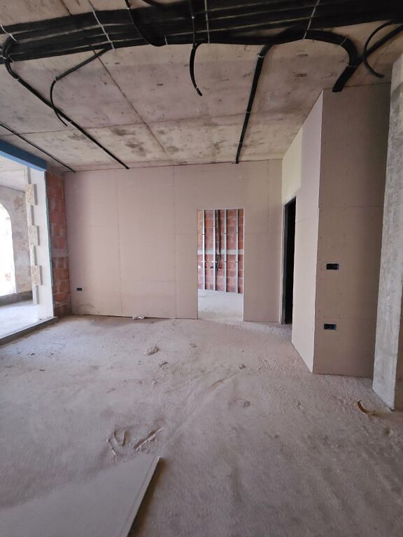 Shitet Apartament 1+1 në Jalë | 107 m² | Parkim &amp; Depo