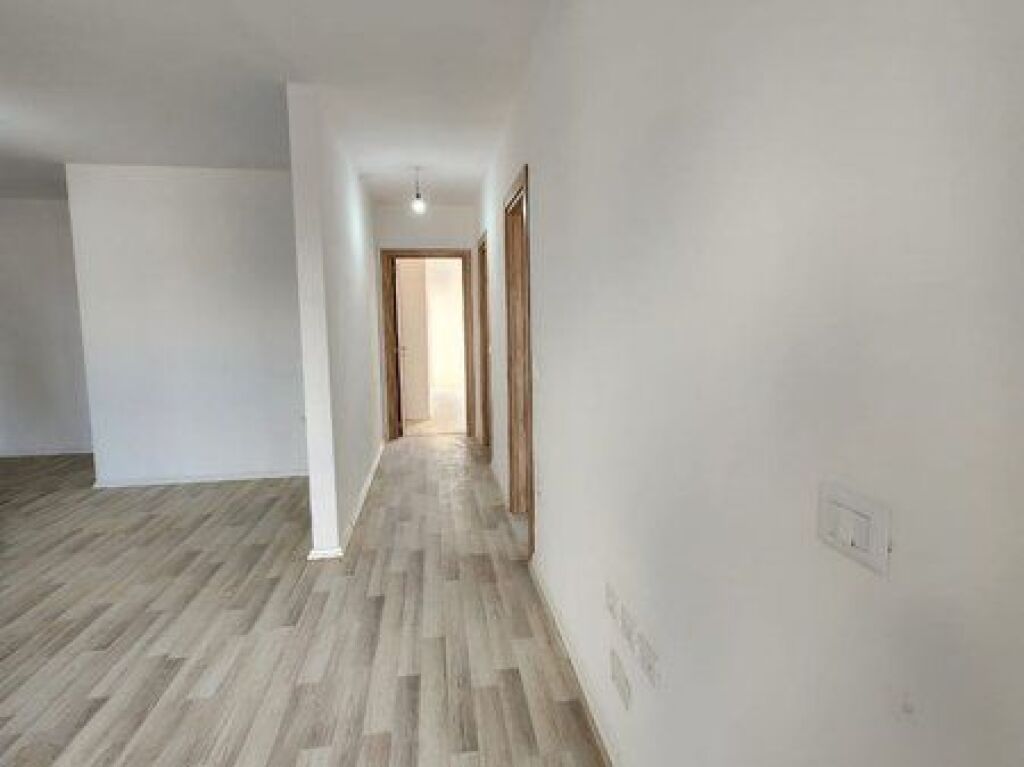 Apartment 2+1+2 for sale, "5 Maji" Street, Tirana