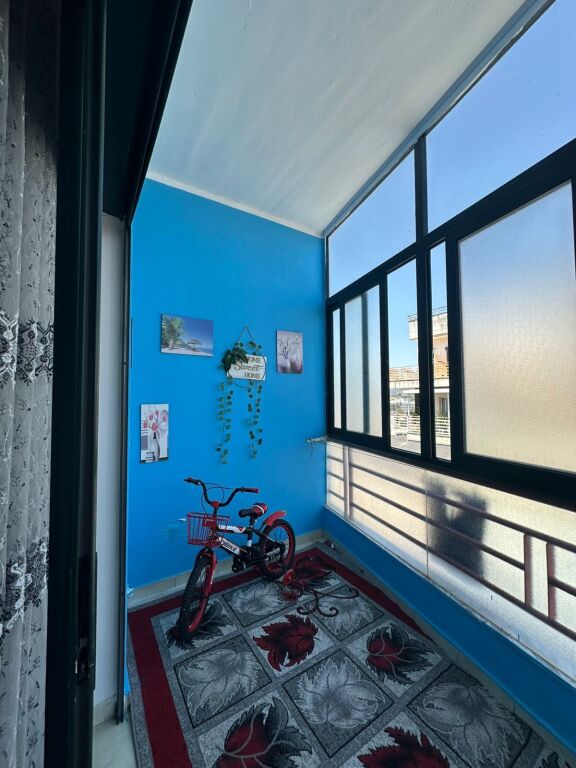 Apartment 1+1, Kombinat!