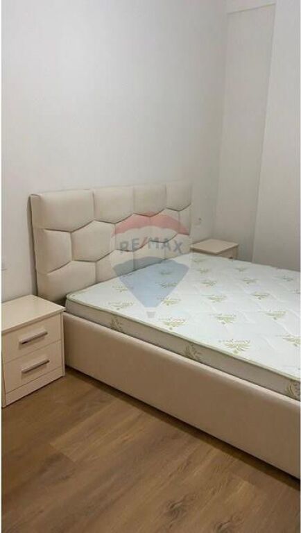 Appartamento in affitto 1+1 in Via Qemal Stafa