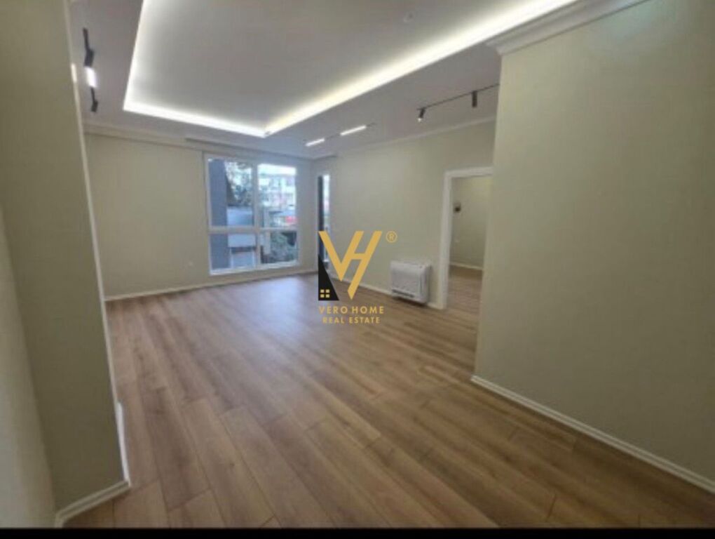 OFFICE 67 M2 FOR RENT AT THE PARIS MUNICIPALITY 700 EURO
