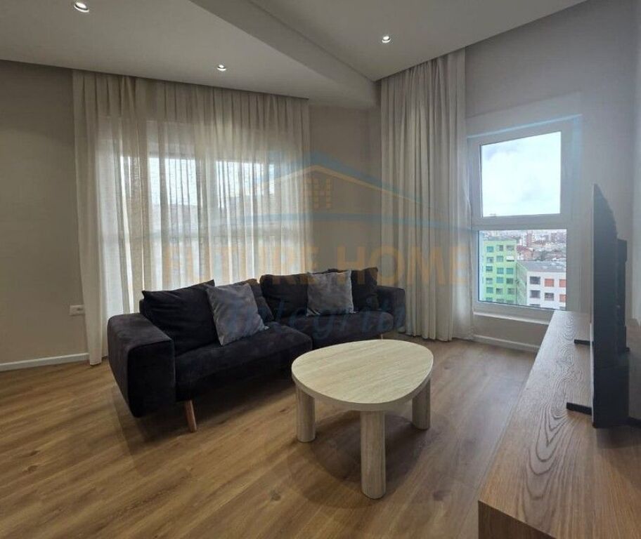 Affitto, Appartamento 1+1, Complesso Kadiu, Tirana.