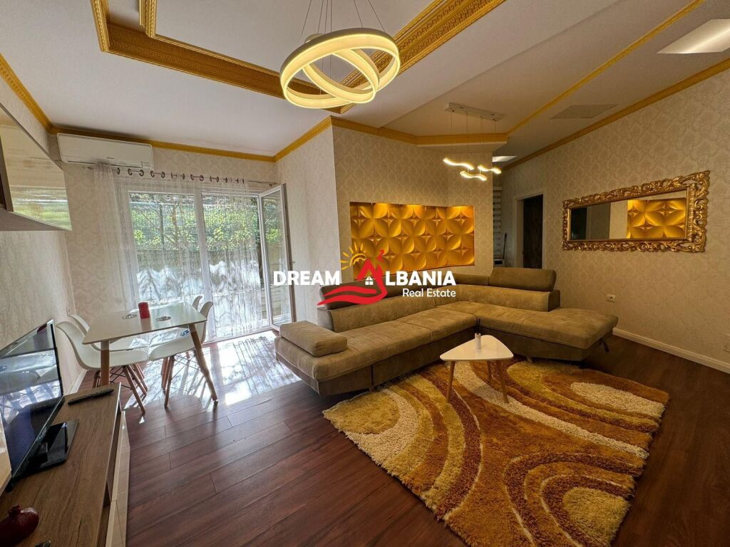 Super Apartament 2+1 ne shitje Liqeni i Thate, prane Hotel Radisson (ID 41212161)
