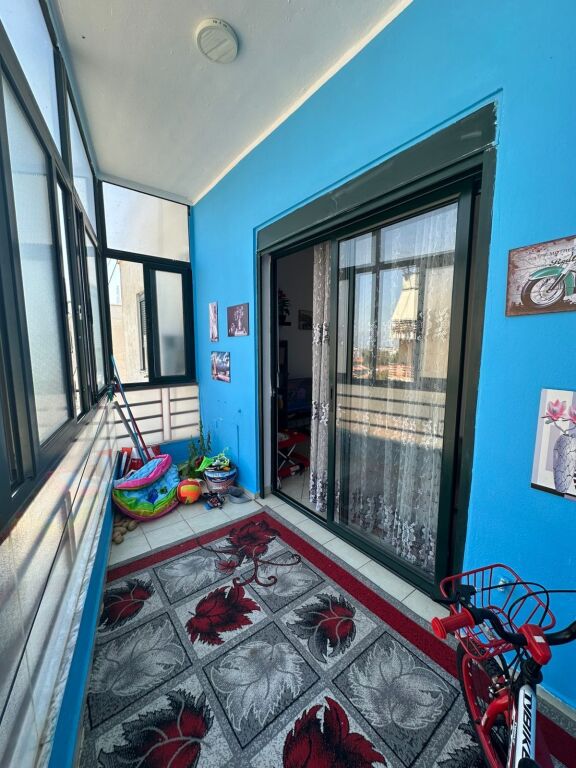 Apartment 1+1, Kombinat!