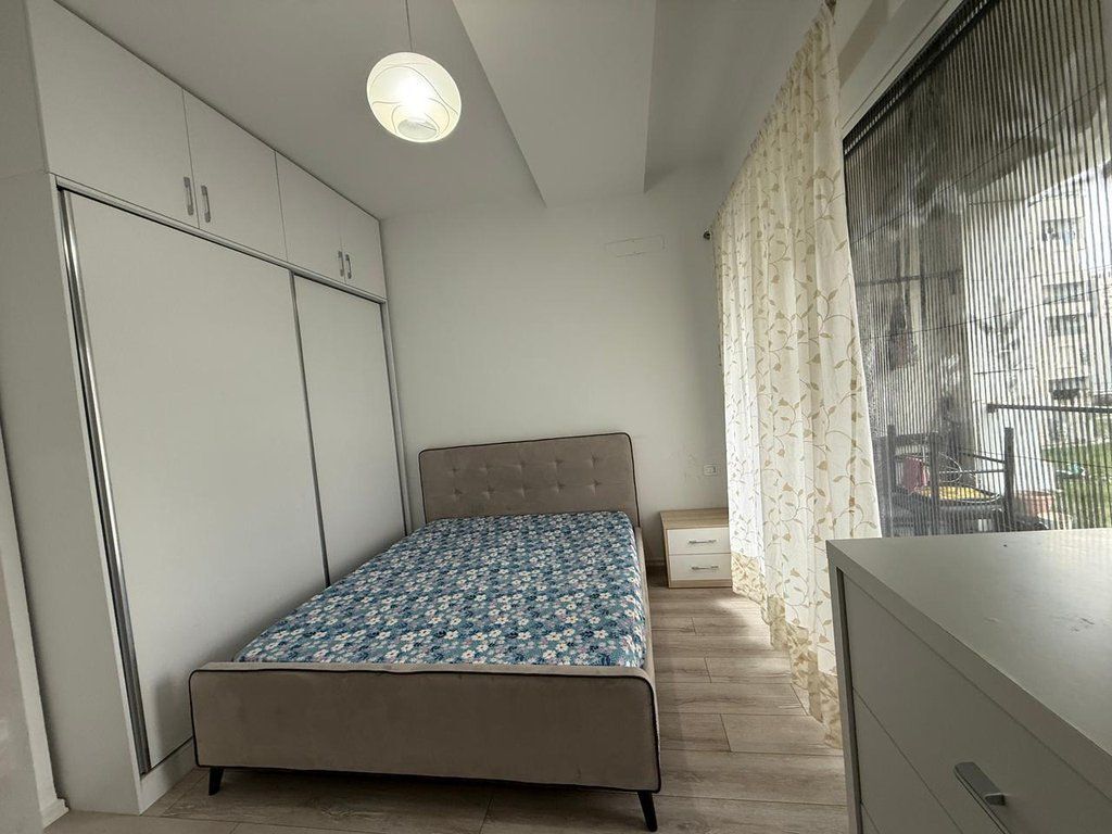 Qera, Apartament 1+1 Kompleksi Kontakt, 21 Dhjetori, Tiranë