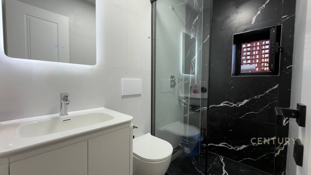 SHITET APARTAMENT 1+1 TEK RRUGA E KAVAJES !