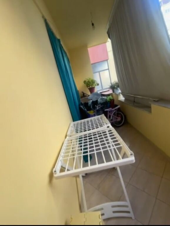 Shitet apartament 2+1 ne Yzberisht