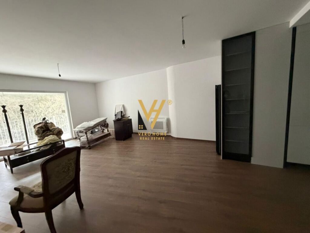 JEPET APARTAMENT 2+1+2 ME QIRA TE RRUGA E ELBASANIT 180.000 LEKE
