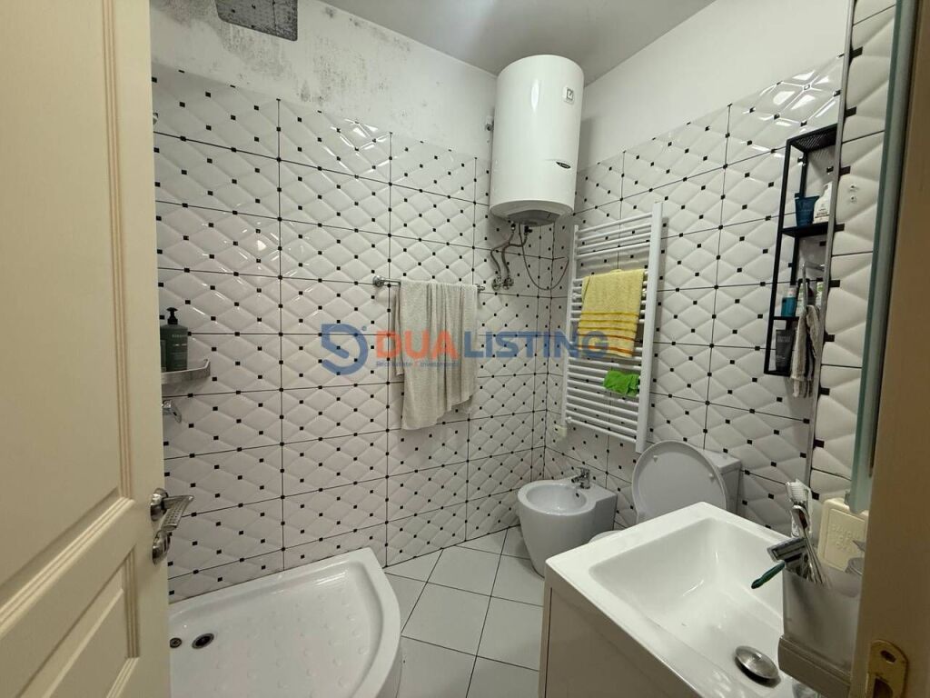 Apartment 2+1+2 bathrooms for sale in the Astir area