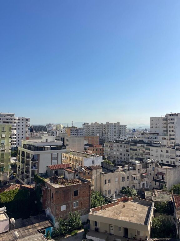 Apartament 2+1+2 për Qira – Pranë Bashkisë, Durrës