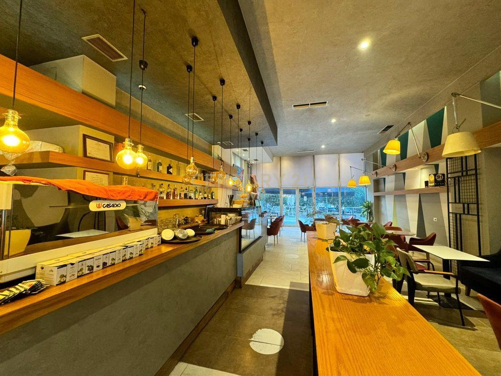 Business unit for sale in the Astir area (bar/premises in operation)
