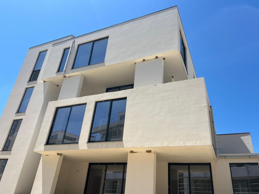 In vendita (2300€/m2): 2+1+2wc &amp; Verande📍Gjiri Lalzit - Porto Lalzi | Yacht Lifestyle (184m2) 391,690 Euro