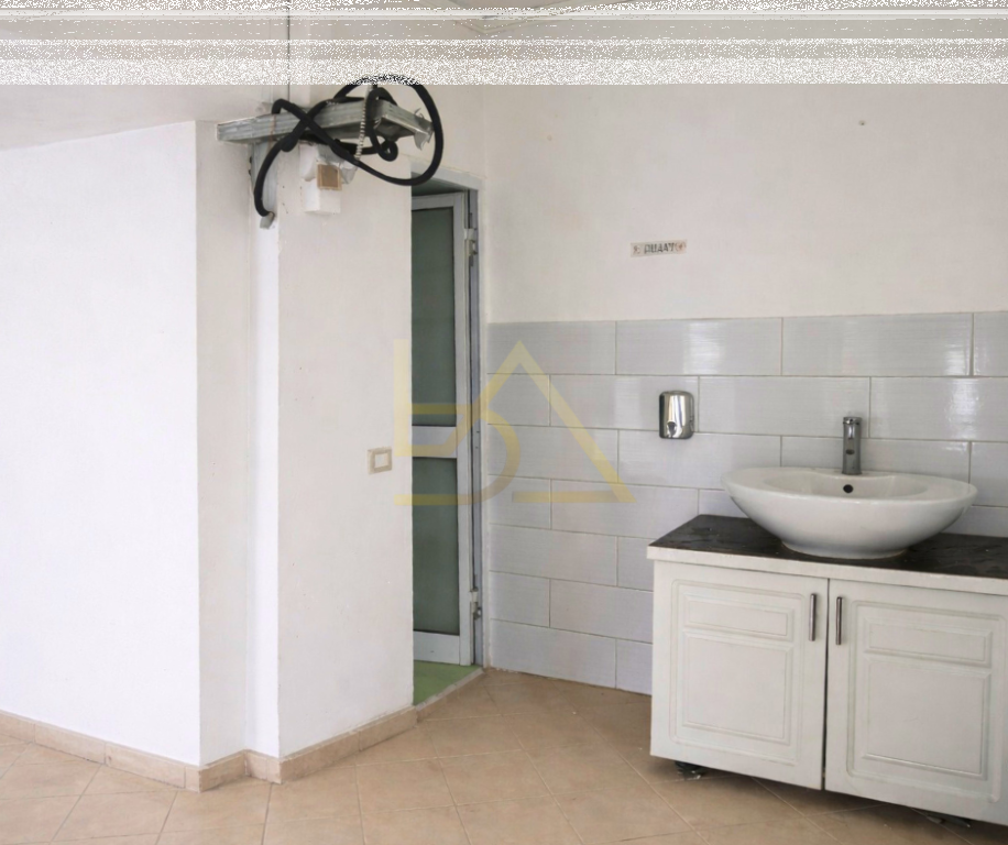 JEPET AMBIENT BIZNESI ME QIRA – MALI I ROBIT, KAVAJË