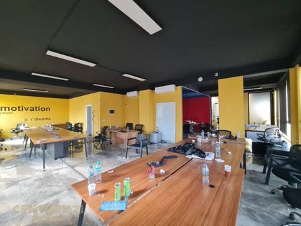 OFROJ AMBIENT KOMERCIAL PER QIRA 400m, ASTIR!