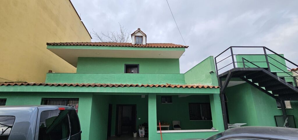 We sell a 2-story house on Njazi Meka Street, near Bar Palma!